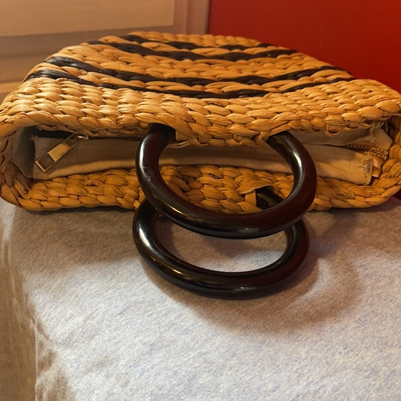 Poolside Wicker Purse - Picture 3 of 5